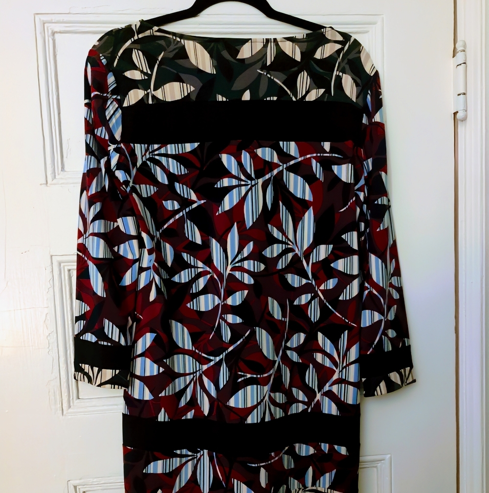BCBGMaxarzia Elegant Multicolor Leaf Print Dress